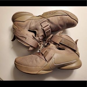 LEBRON SOLDIER IX DESERT CAMO